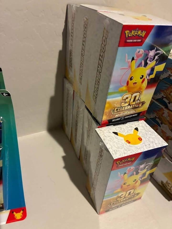 Pokémon TCG: 30th Celebration Booster Bundle - Image 2